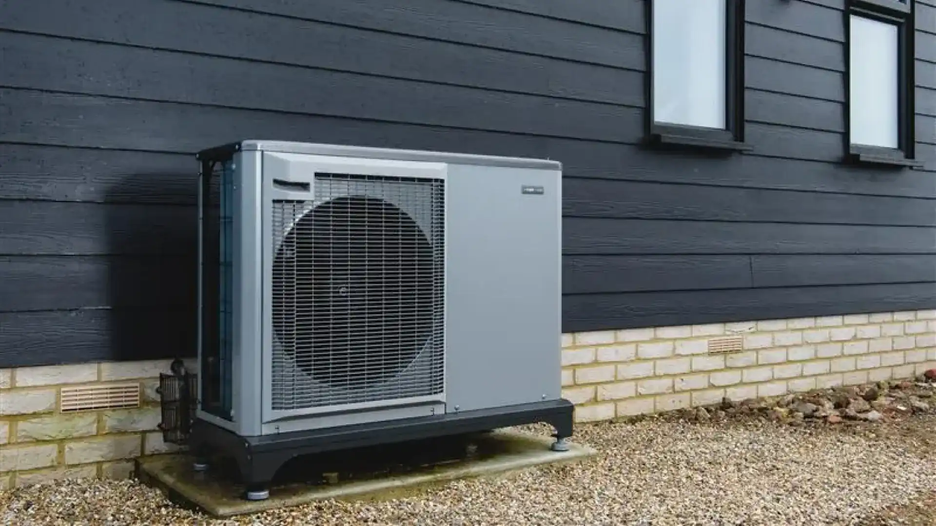 Upgrade your property with modern heat pump technology
